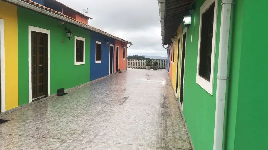 CASA EM SERRA NEGRA, COM 3 QTOS C/SUITE (800 a 6500)