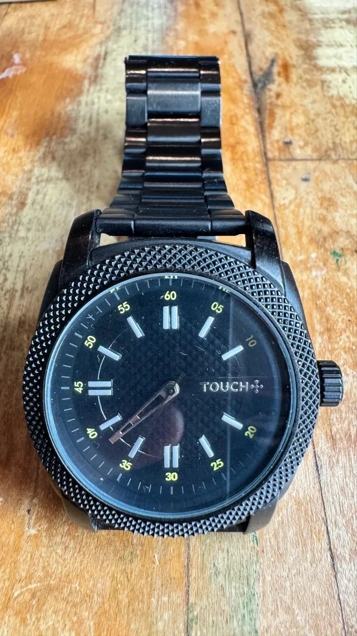 Relógio da marca TOUCH, em aço na cor preta!