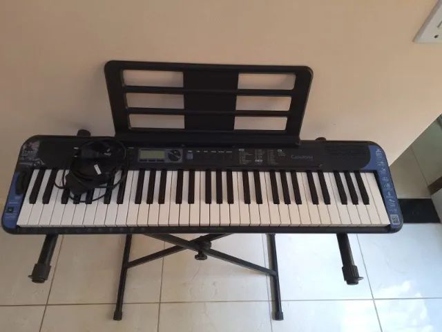 Casio Casiotone CT-S300 | 61 Teclas Sensitivas + Fonte + Suporte | Excelente Estado - Foto 3