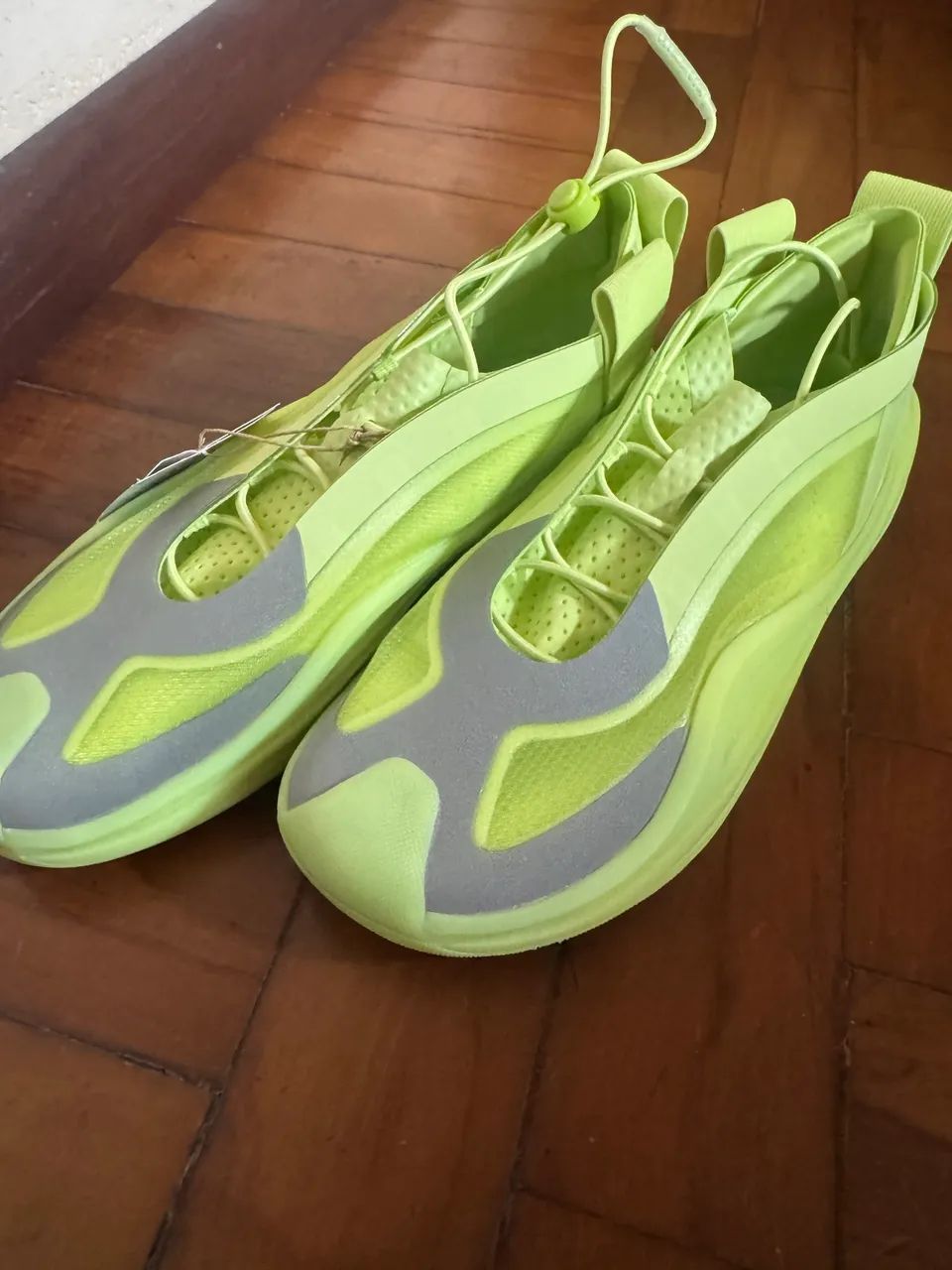 Tênis corrida  adidas 