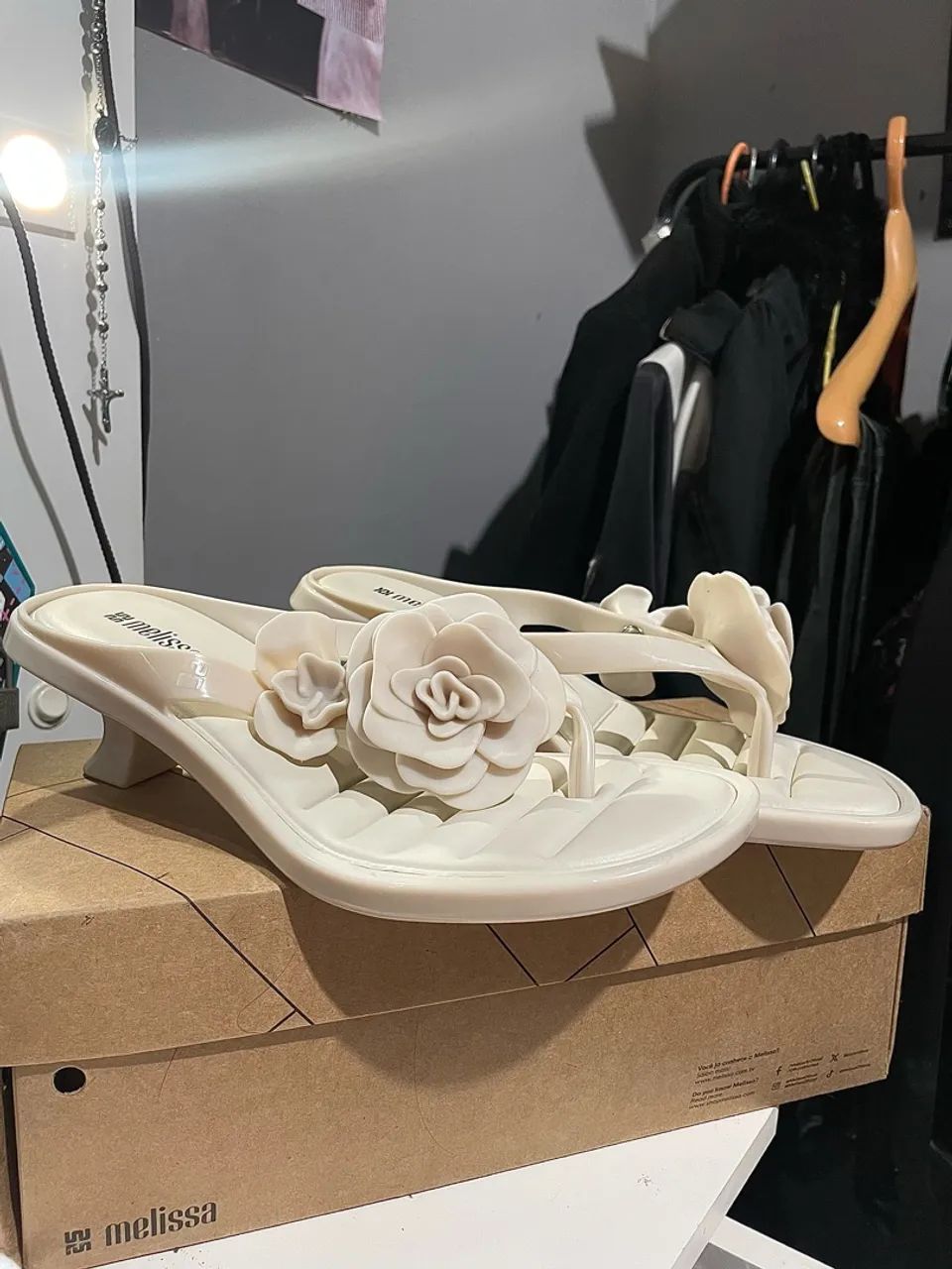 melissa thong kitten heel petals