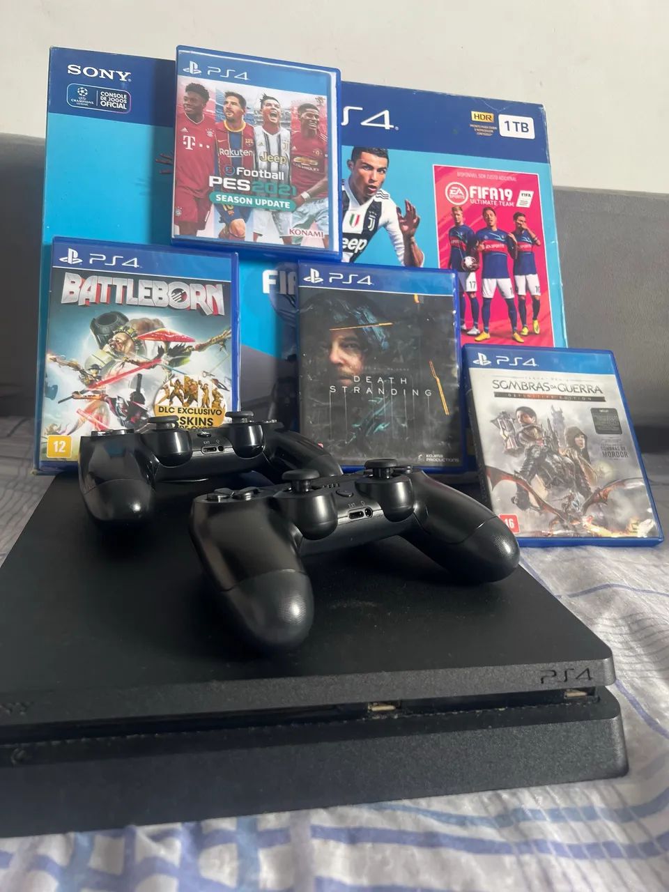 PlayStation 4 slim 1 terá 