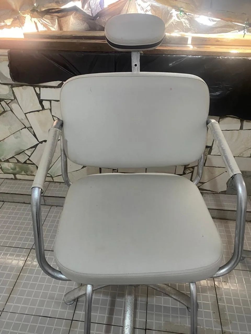 Cadeira de Cabelereiro - Foto 2