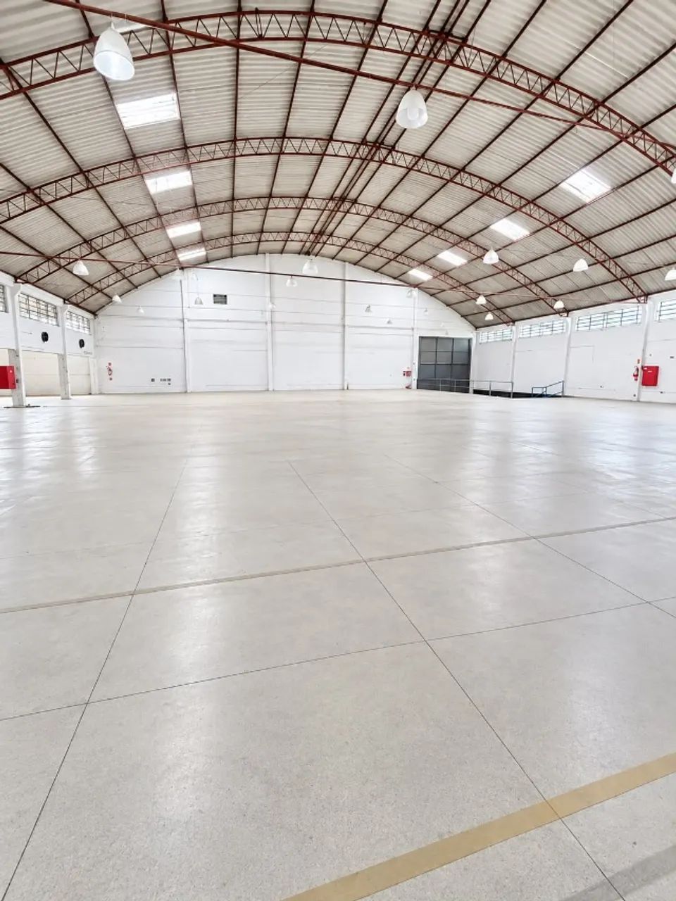 Galpão Comercial 1.253 m² com Mezanino e Escritórios para Aluguel - Foto 2
