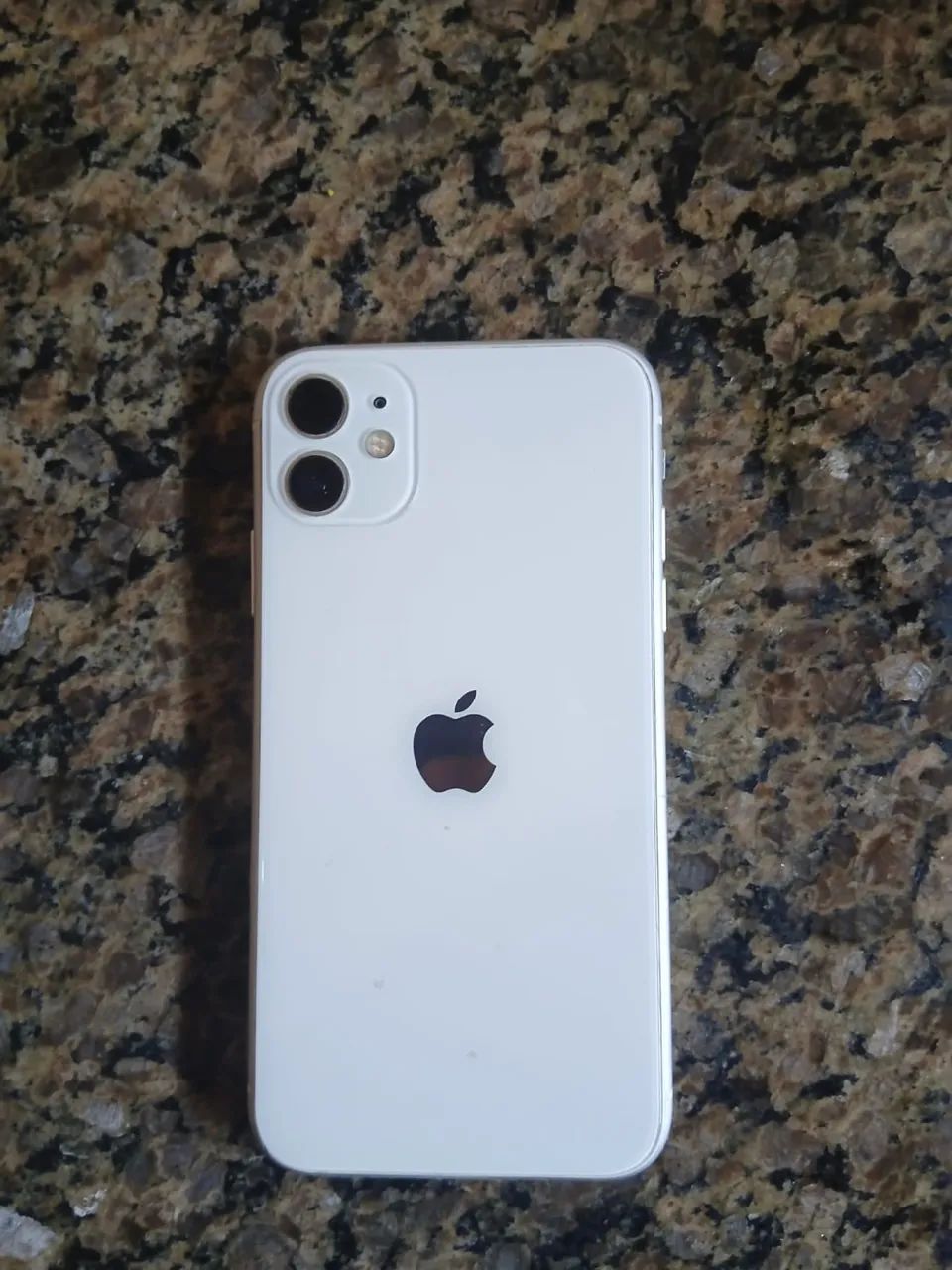 iPhone 11 128gb branco  - Foto 2