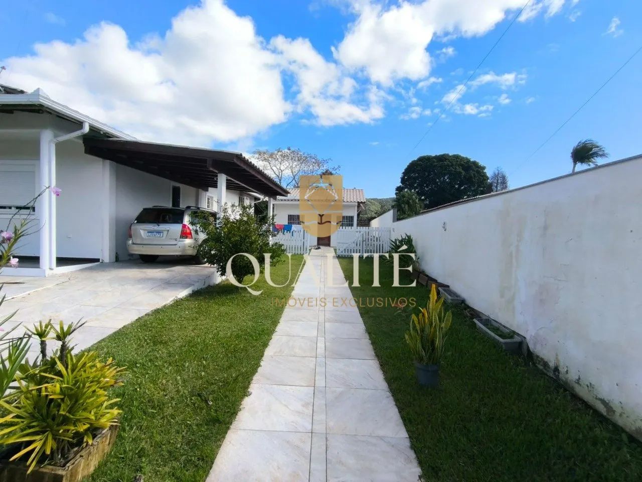 Casa ampla e sofisticada, com 4 suítes, lareira, área de lazer completa amplo terreno, por - Foto 3