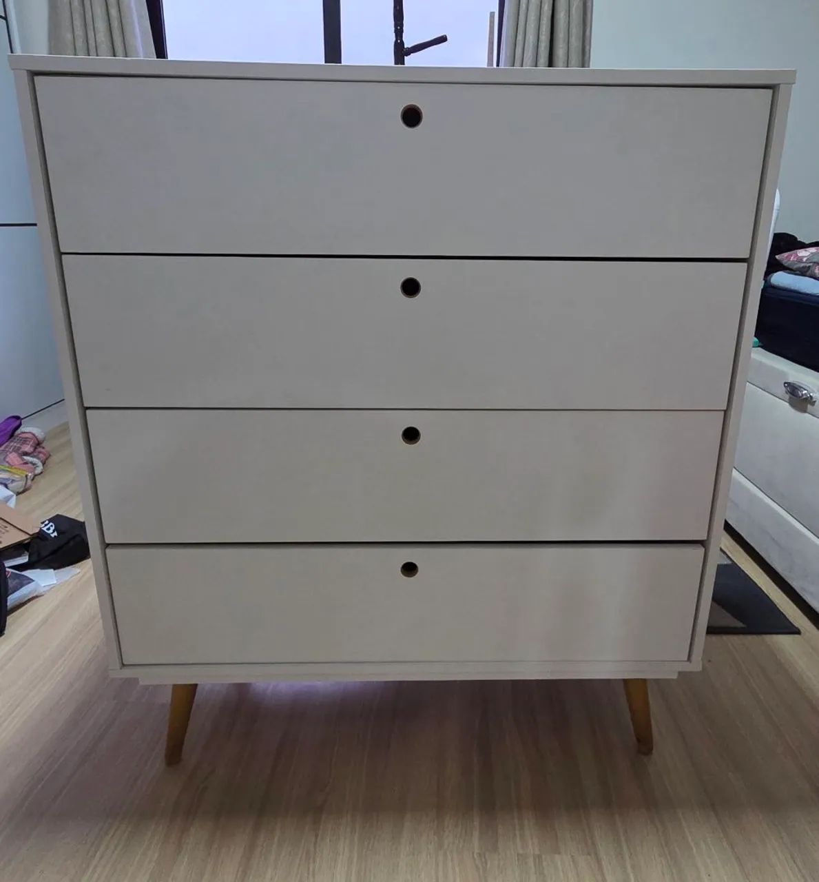 Conjunto de móveis para quarto - Cômoda + 2 criados-mudos