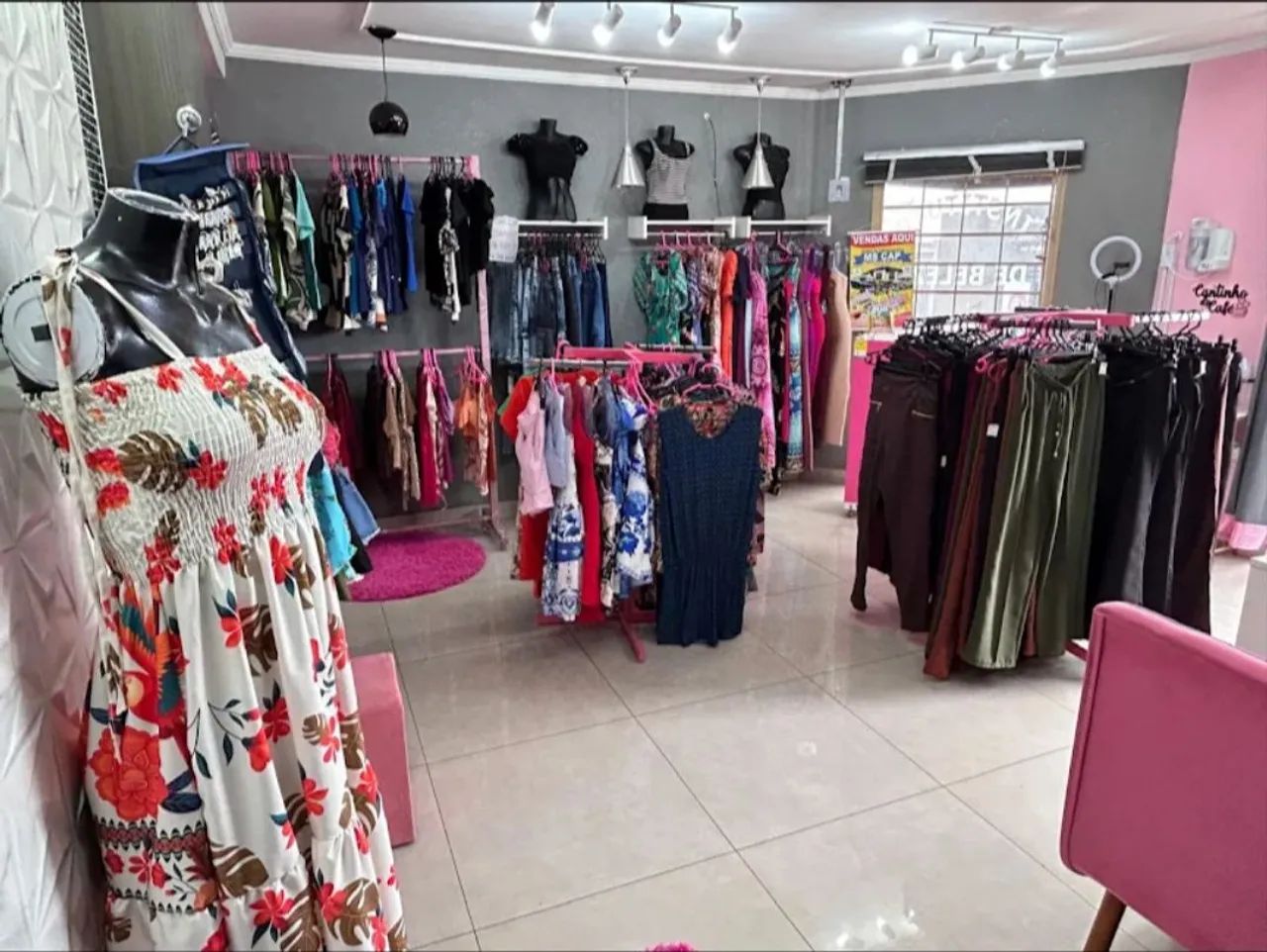 Arara de chão rosa - Foto 2