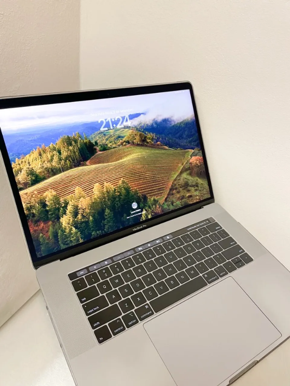 MacBook Pro 2017 | 16GB Ram | Intel Core i7 | 512GB SSD | 15 Pol