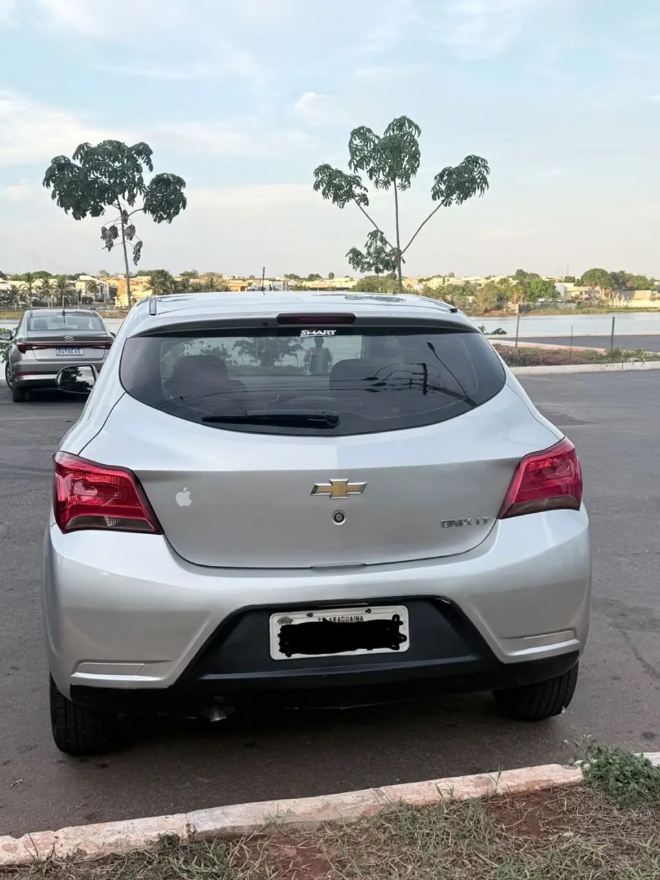 Chevrolet Onix Hatch LT 1.0 8V Flex Mec. 4P 2017 - Foto 4