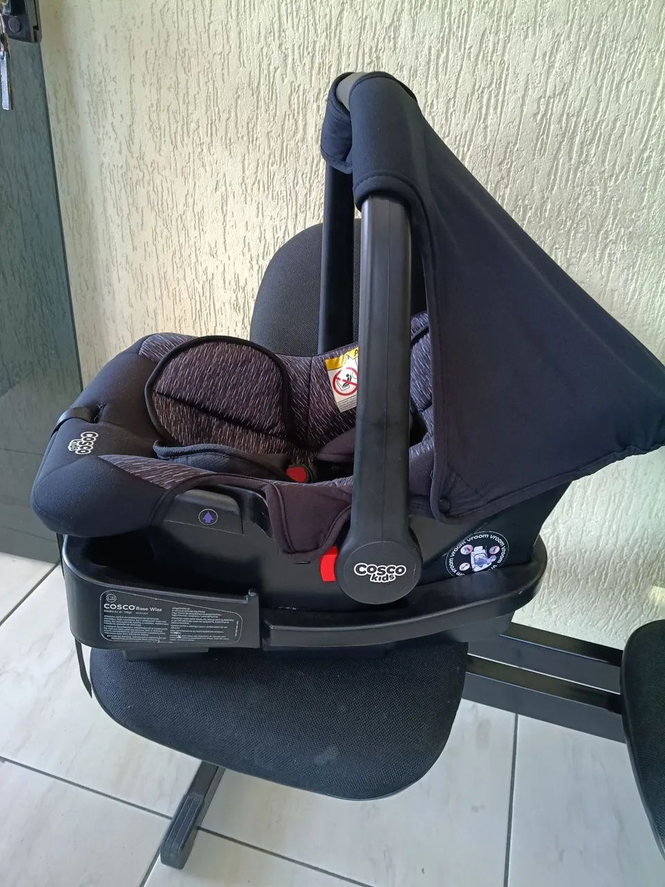 Bebê conforto com base para veículo - Foto 5