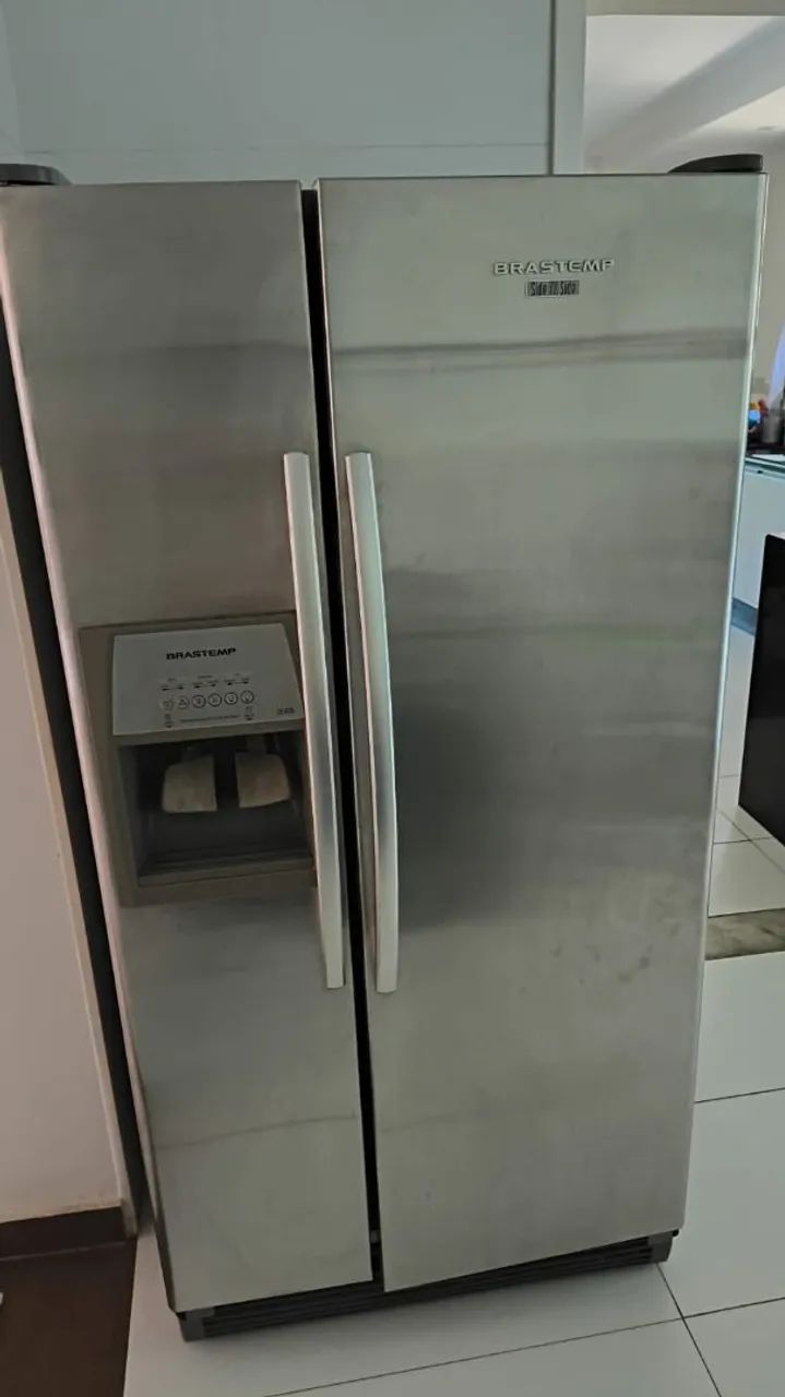 Geladeira Brastemp Inox.