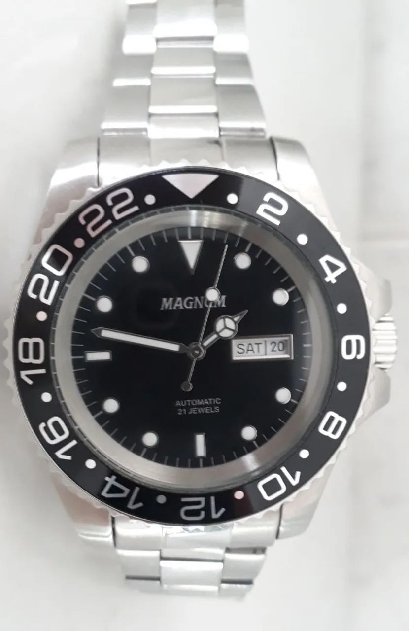 Relógio original raro exemplar MAGNUM AUTOMÁTICO DIVER , em estado de novo 