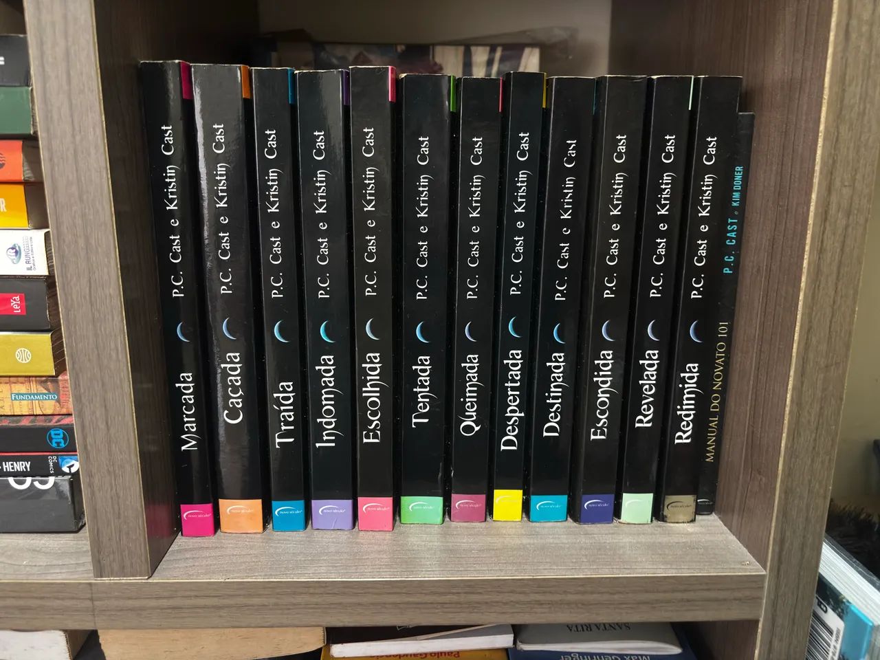 Coleção Completa House of Night (12 Livros) + Livro Extra - Livros
