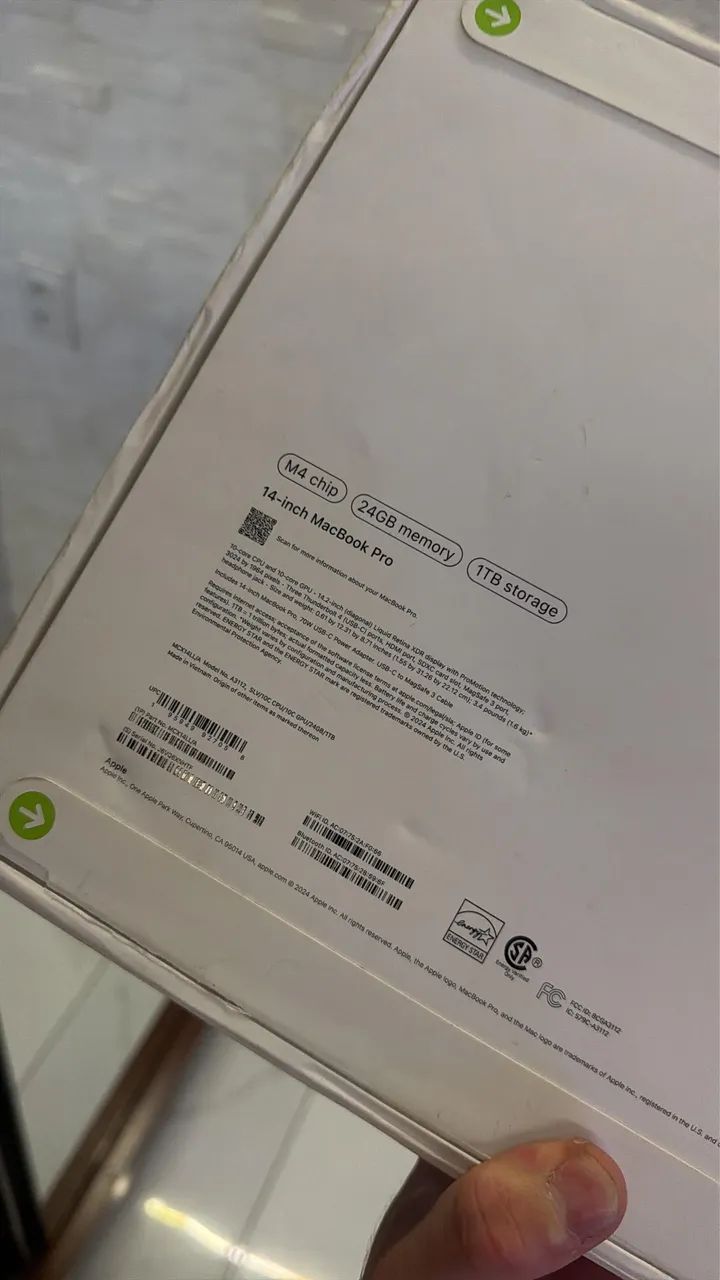MACBOOK PRO 14 CHIP M4. 24gb ram, 1tb. LACRADO / 1 ANO GARANTIA