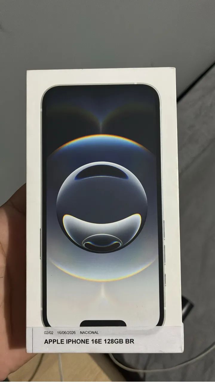 iPhone 16E novo.
