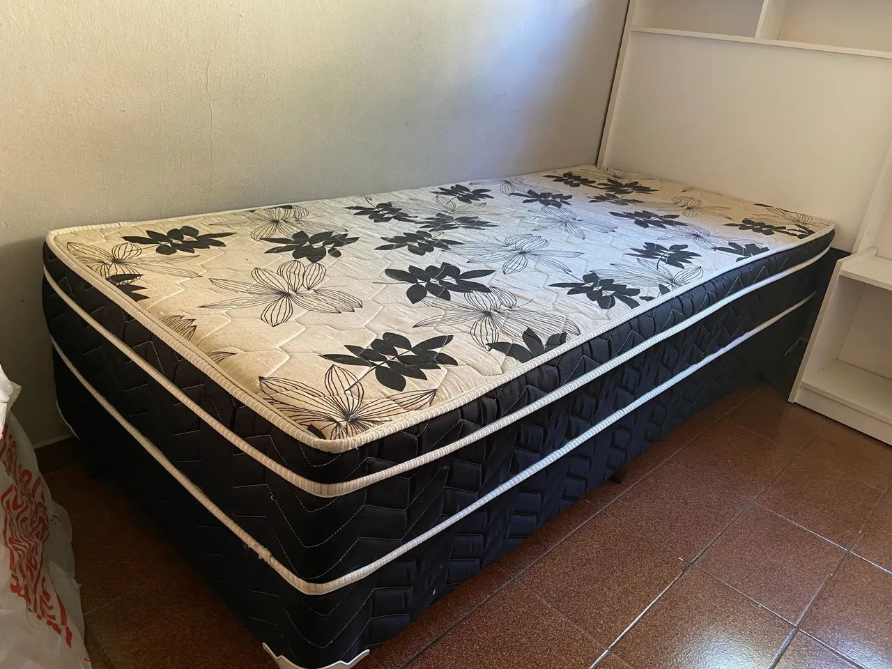 Cama BOX solteiro + cabeceira 