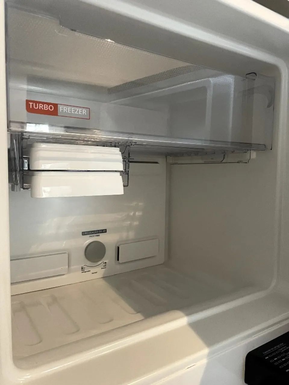 Geladeira Brastemp Frost Free Duplex 375L Inox com Compartimento Extrafrio Fresh Zone - Foto 3