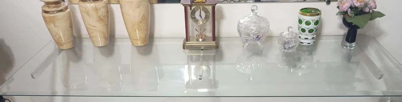 Aparador de Vidro - Oportunidade 