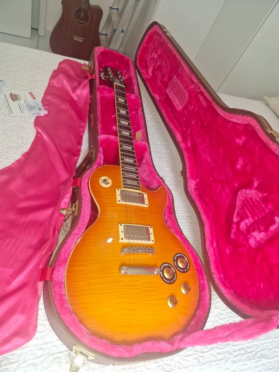 もんた様Epiphone Les Paul Classic GATOR Vendo Epiphone Les Paul Standard + Case Rígido Gator Original