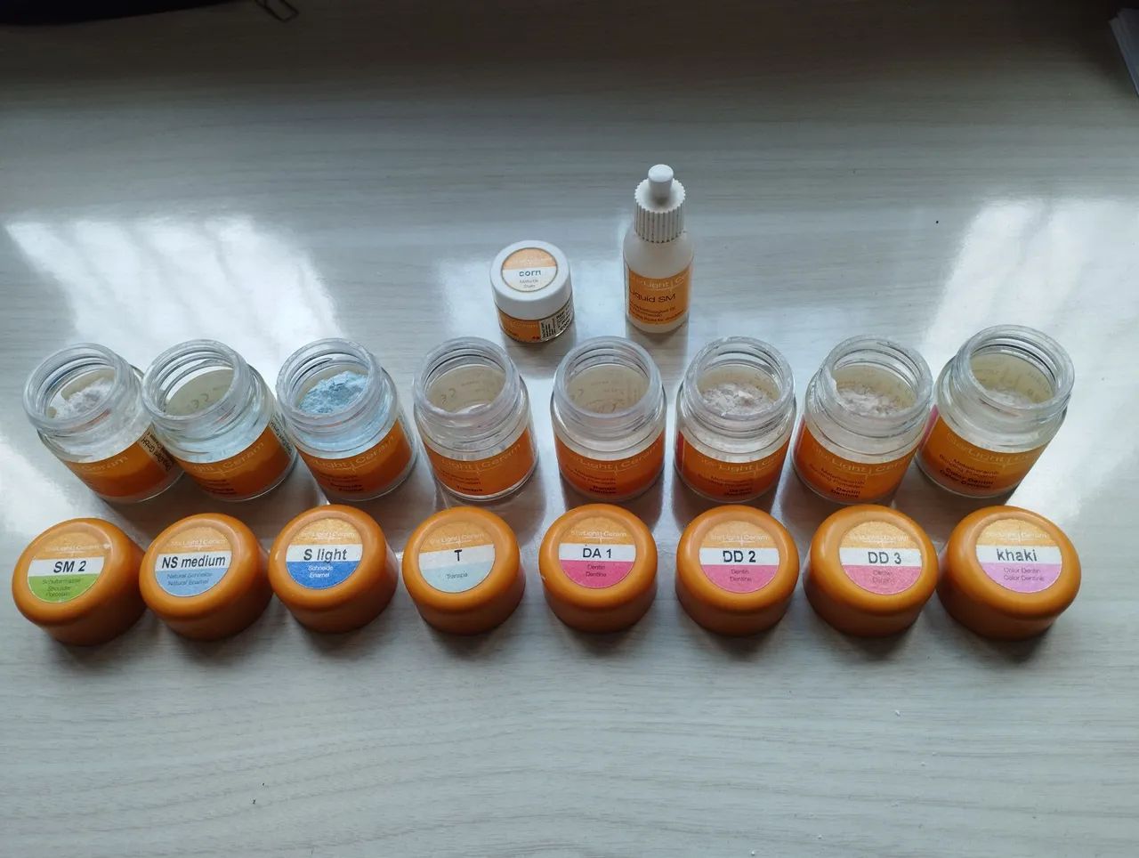 Cerâmicas ( Laboratório de Prótese) - Foto 2