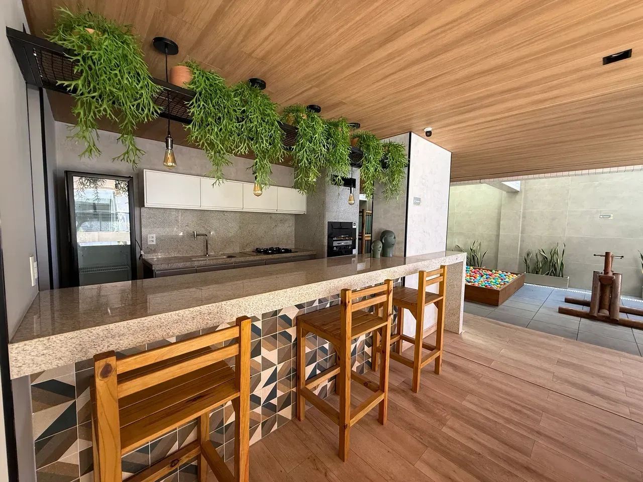 Apartamento quarto e sala mobiliado com vista mar na Ponta Verde