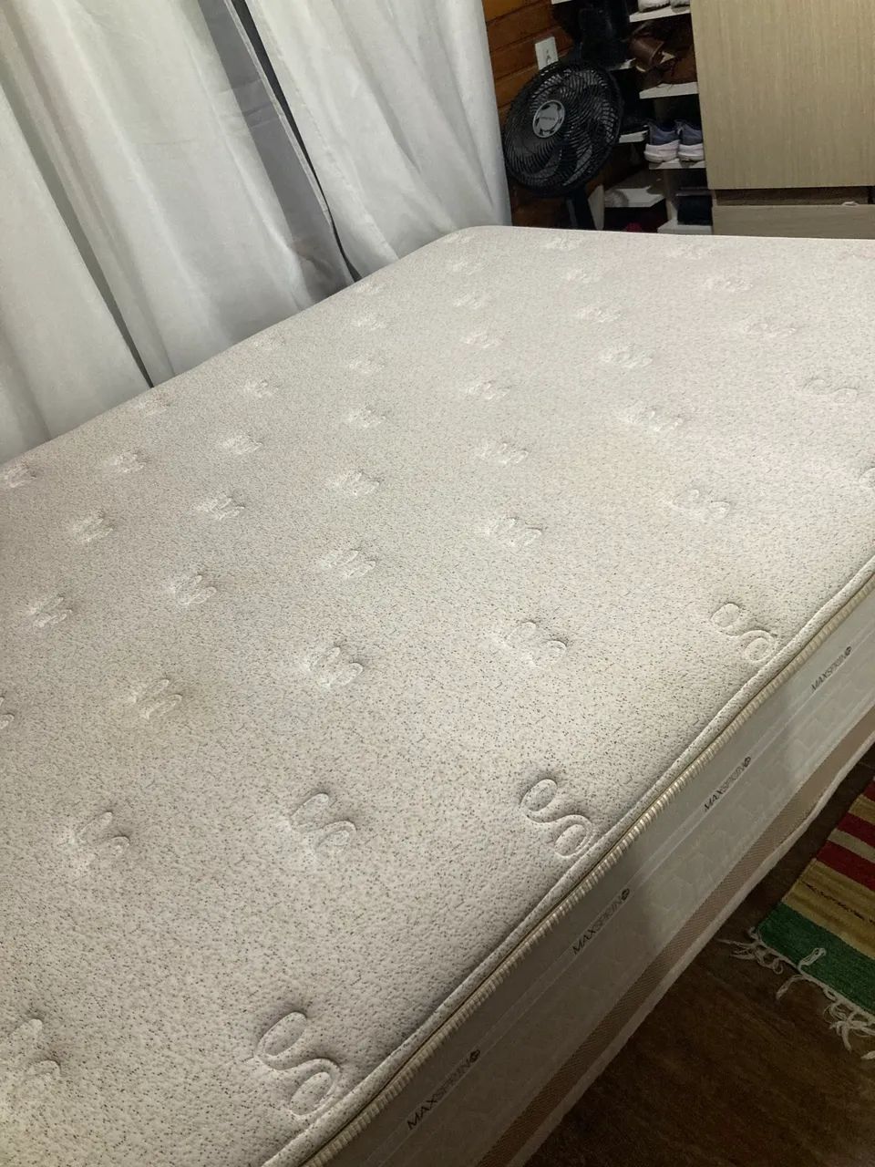 Vendo colchão herval scotland molas maxspring king size 193x203x33 - Foto 2