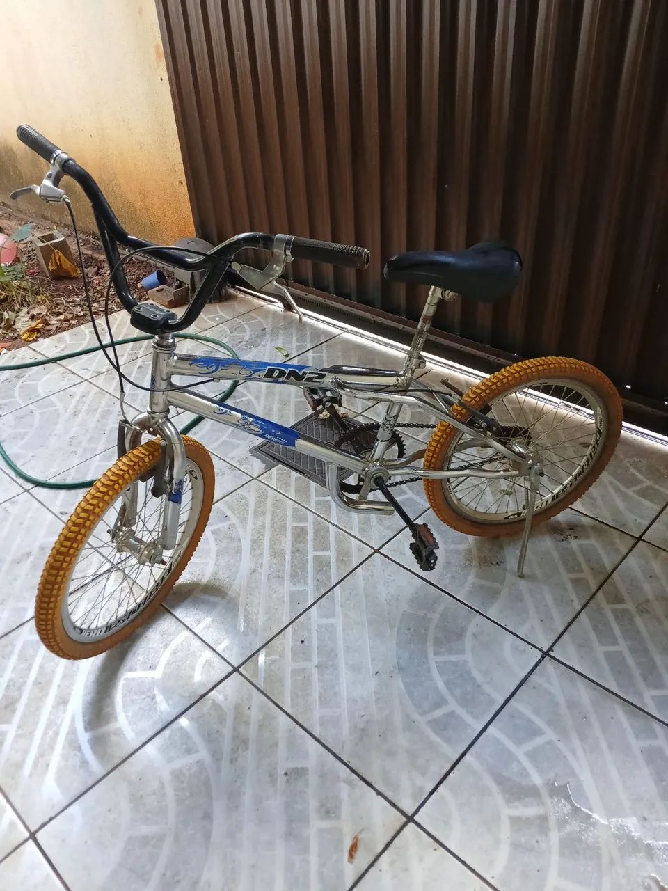 Bicicleta Dnz aro 20  - Foto 2