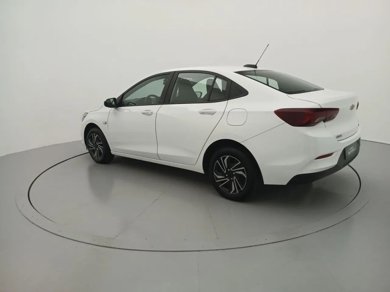 Chevrolet Onix Plus LT 1.0 12V Flex Mec. 4P, foto 3 de 18