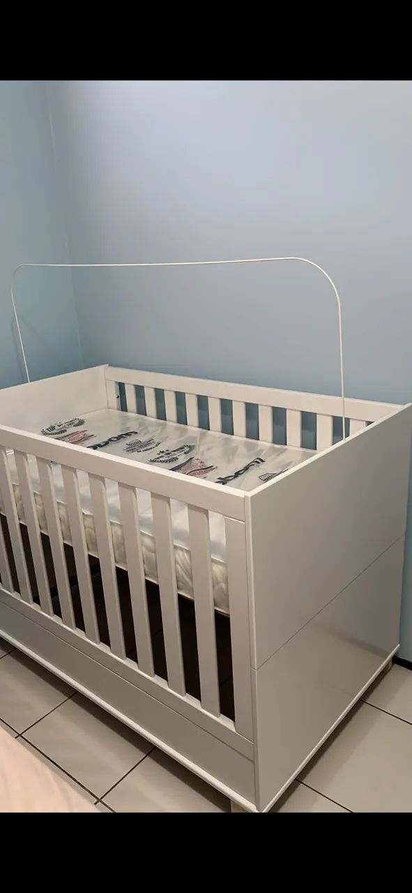 Berço americano que vira cama 