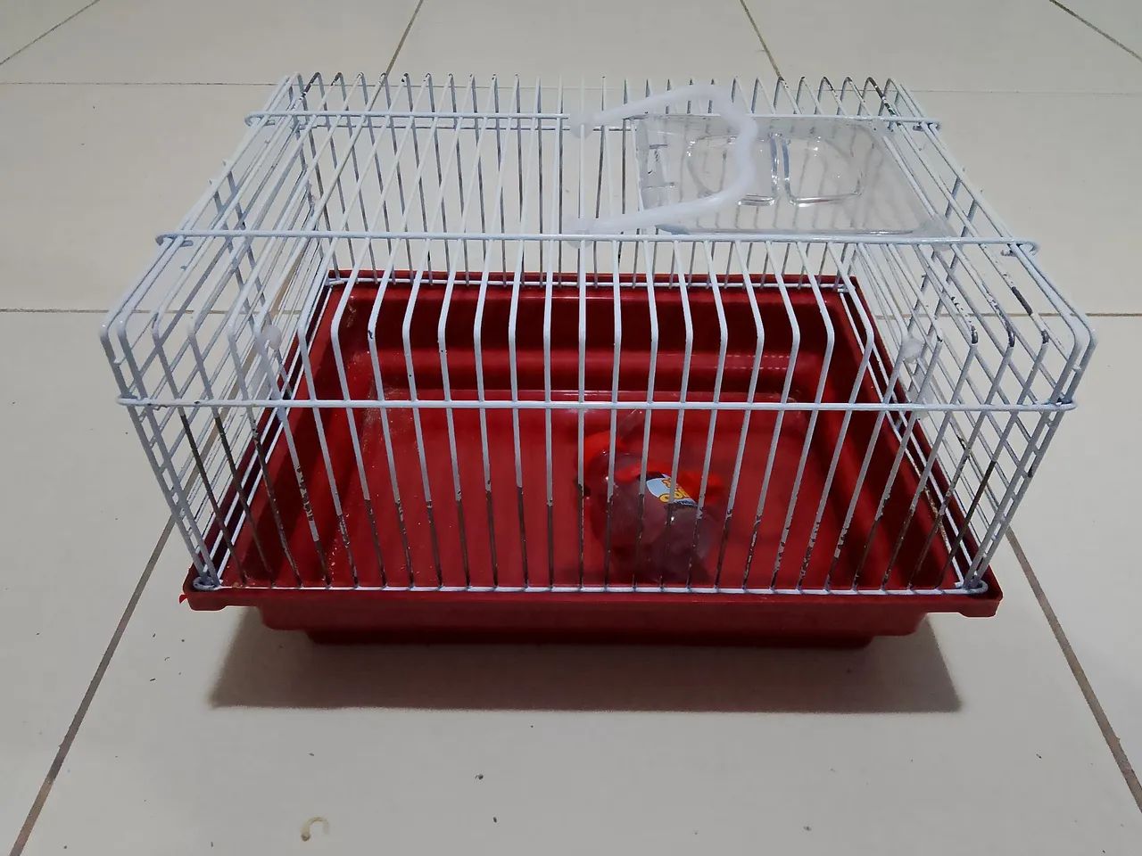 Gaiola de hamster pequena 