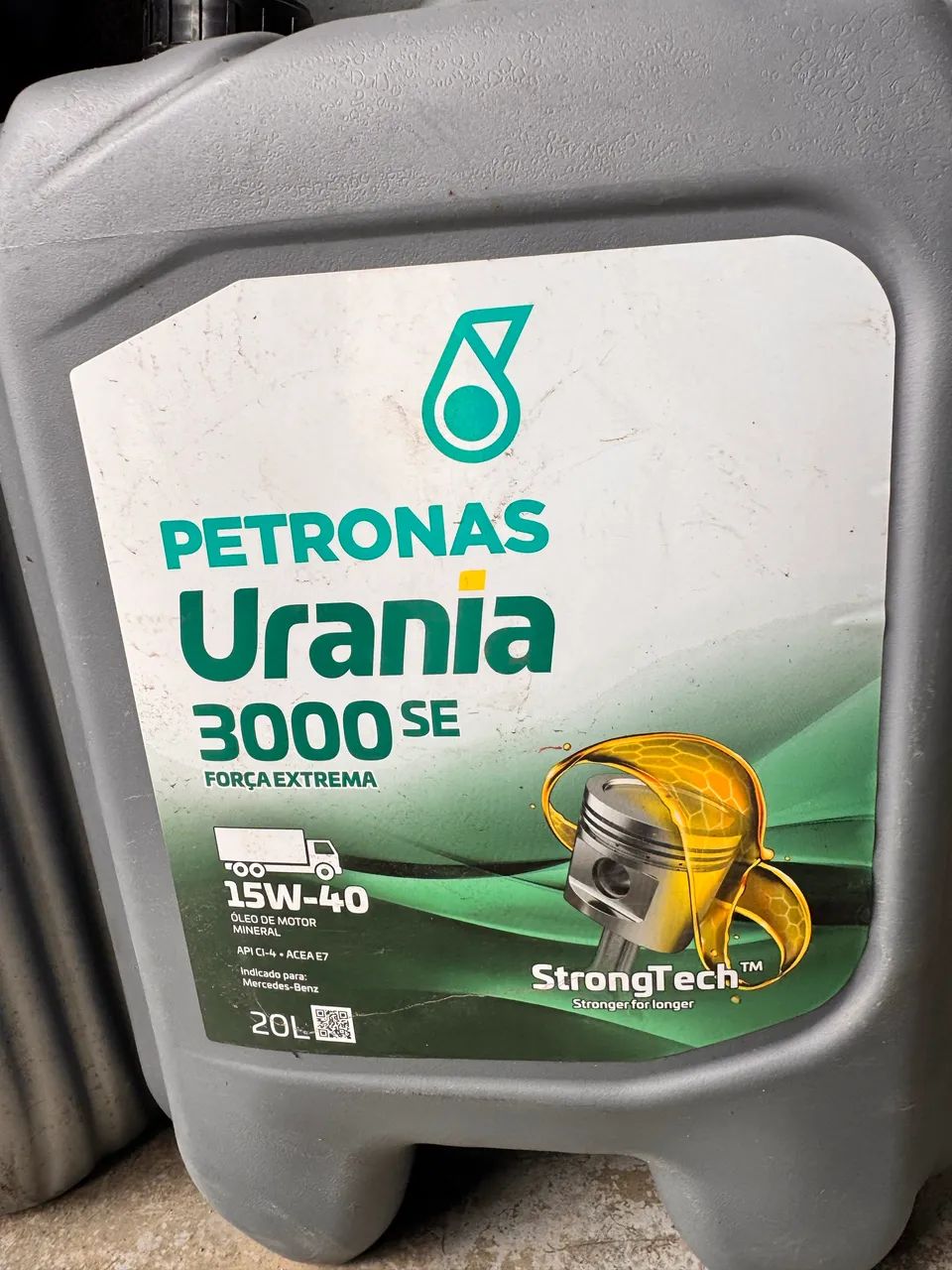 Óleo  de motor a diesel e  líquido de arrefecimento  - Foto 4