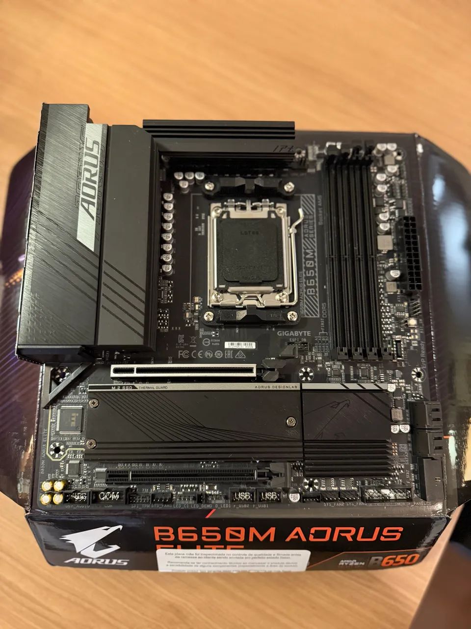 Placa mãe - B650m Aorus Elite - AM5 - Foto 3