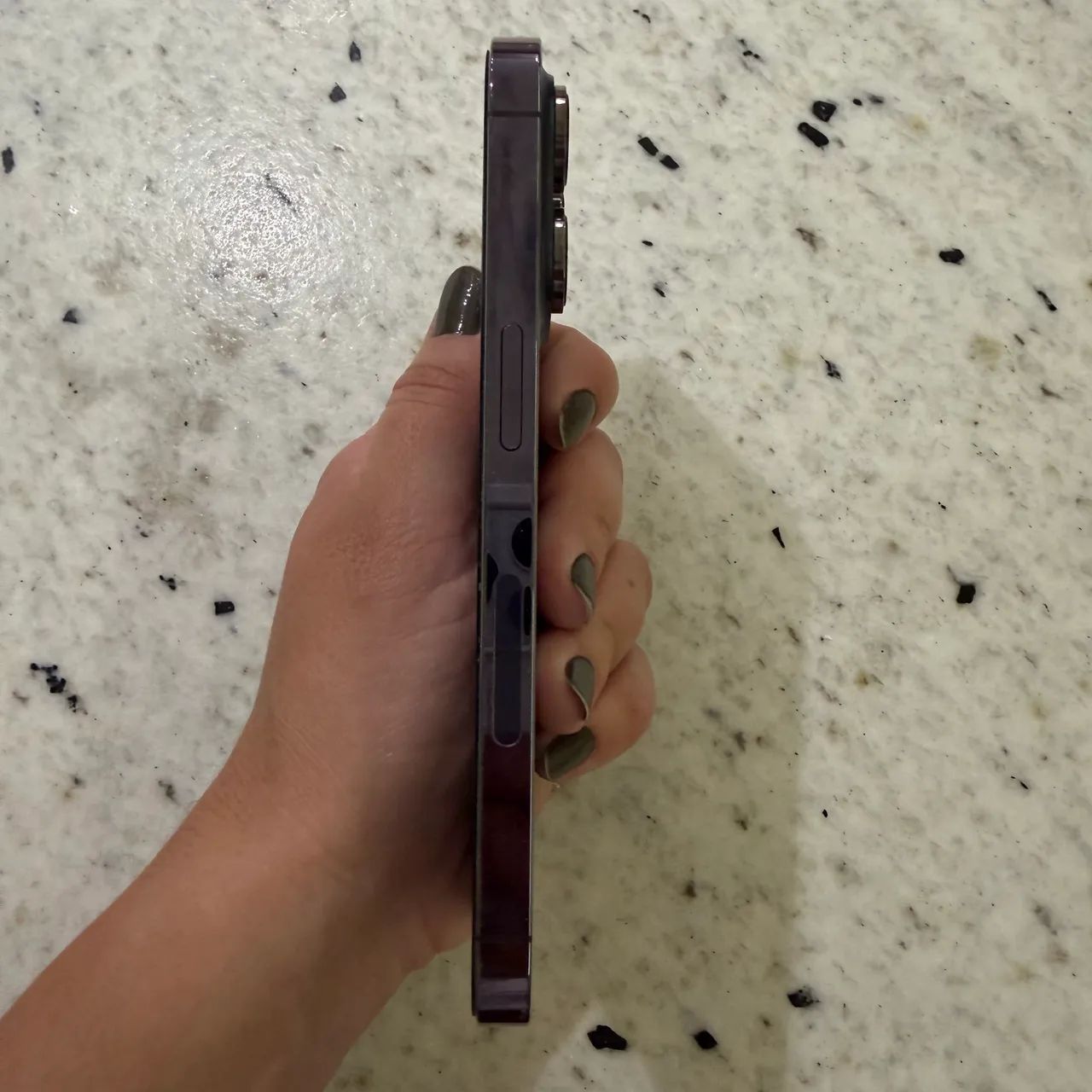 Iphone 14 pro 87% de bateria - Foto 4