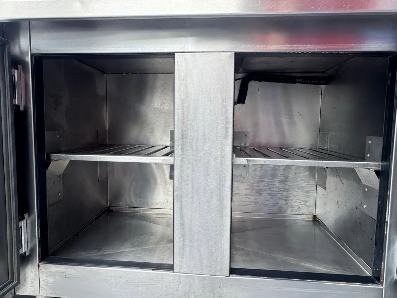 VENDO UM BALCÃO REFRIGERADO 4 PORTAS  - Foto 5