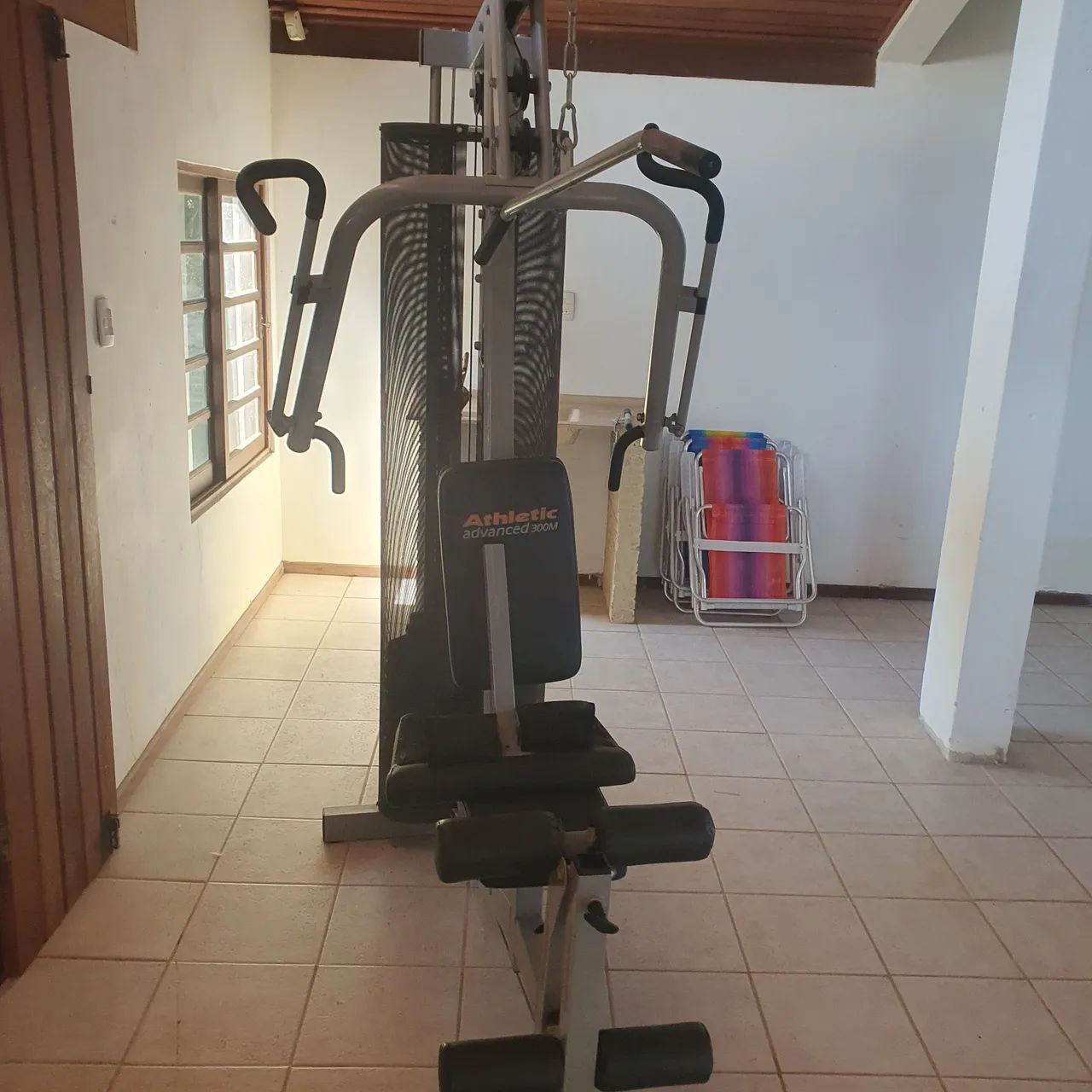 Vendo estação de musculação Athletic - Foto 4