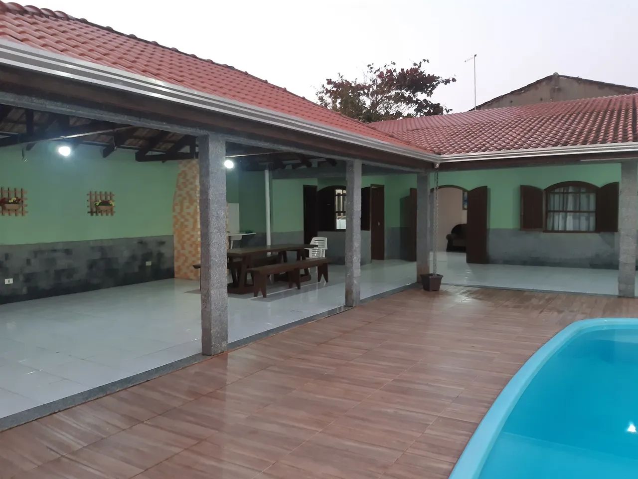 Casa na praia com piscina. 