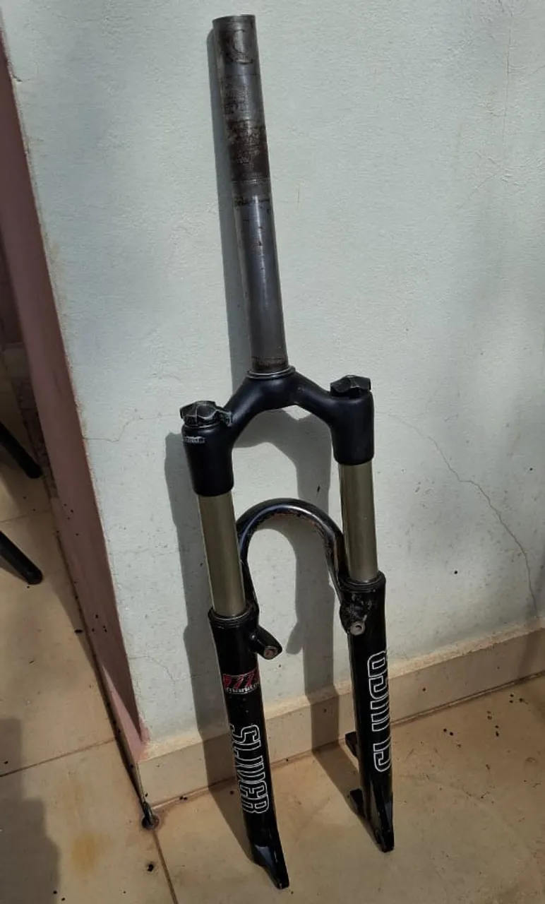 Manitou Black Elite usada - Peças para motos - Marataízes