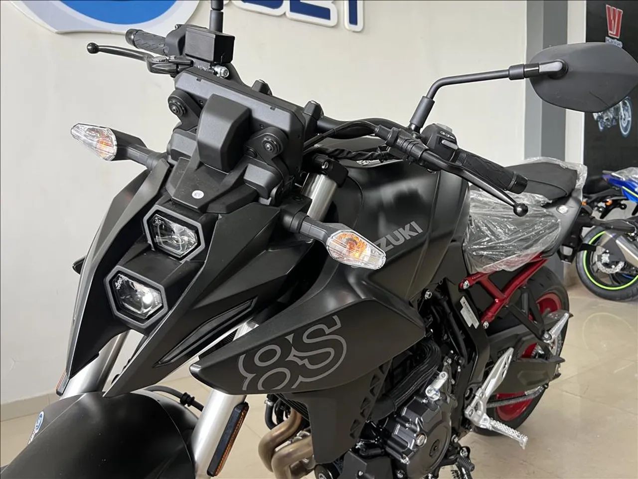 SUZUKI GSX 8S - Foto 2