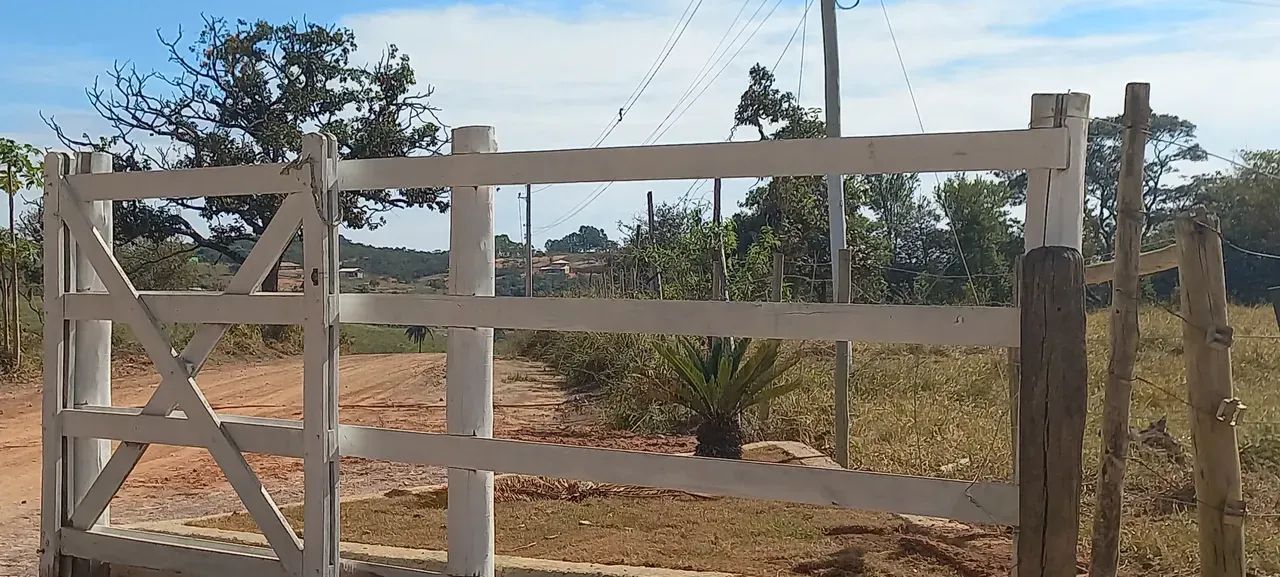 SITIO PRONTO COM 5 HECTARES