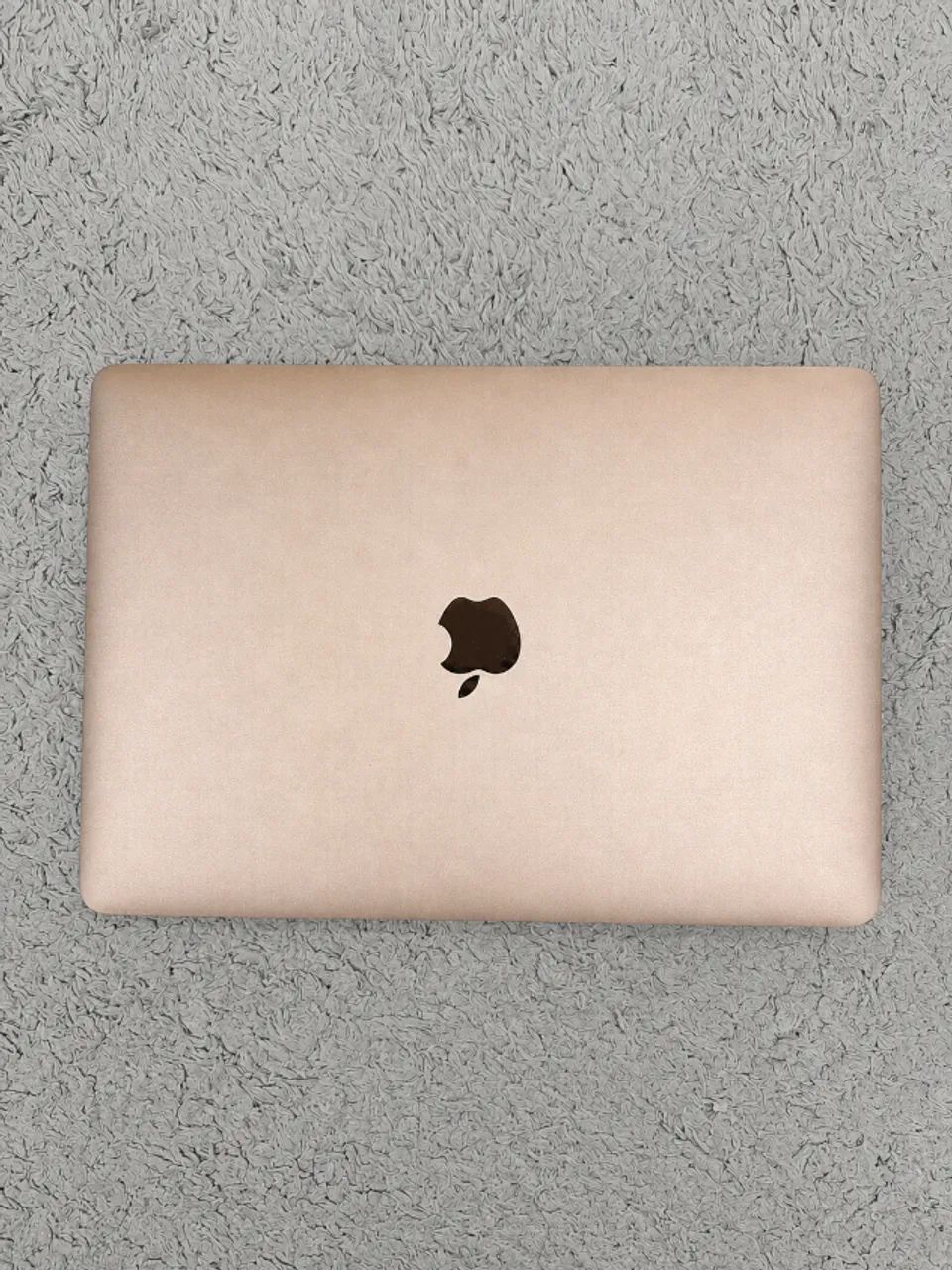 MacBook Air M1 2020 13 | 8GB RAM | 256GB SSD | Dourado | Excelente