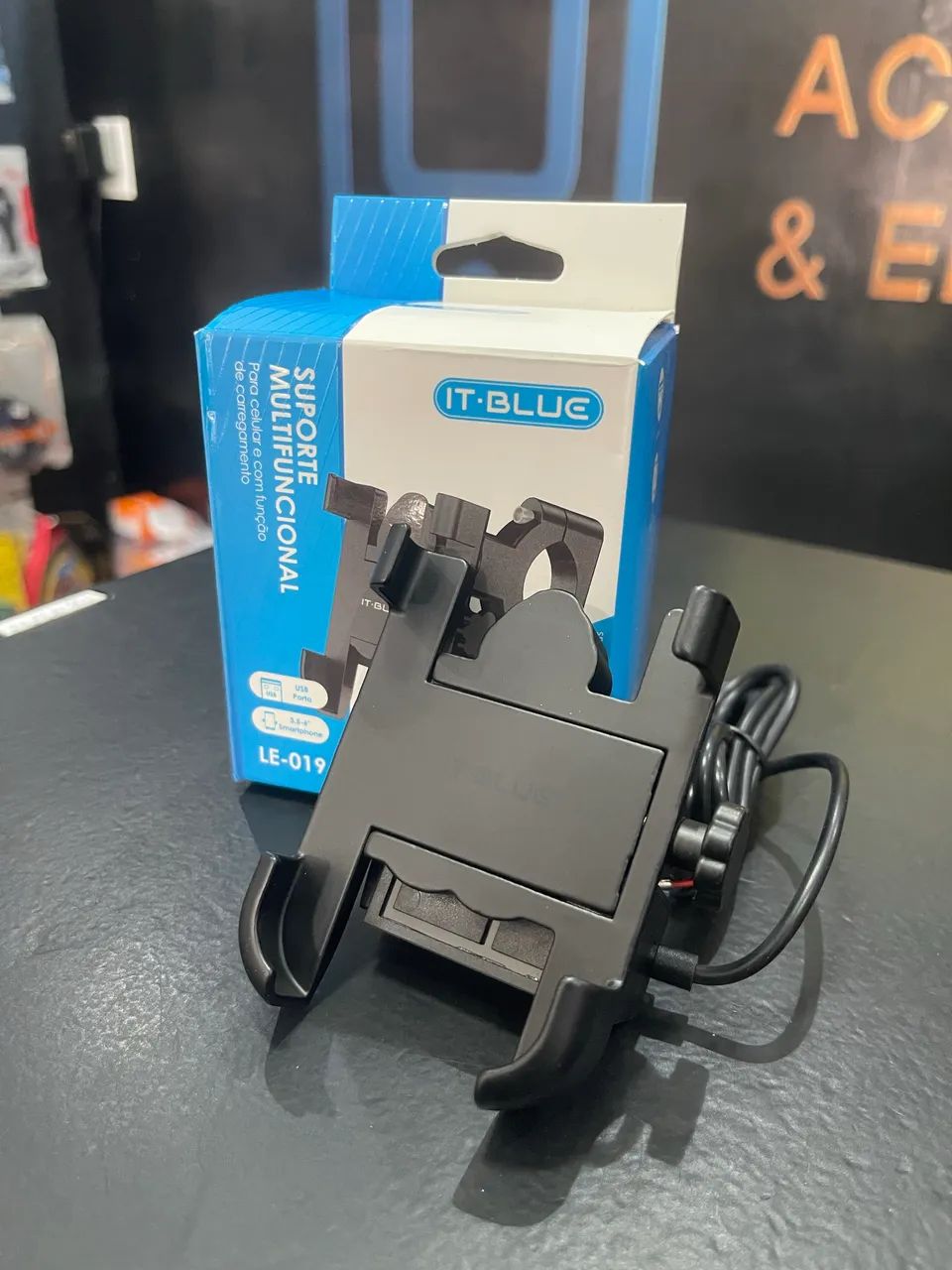 Suporte De Celular Moto Com Carregador Usb Trava Guidão - Foto 5