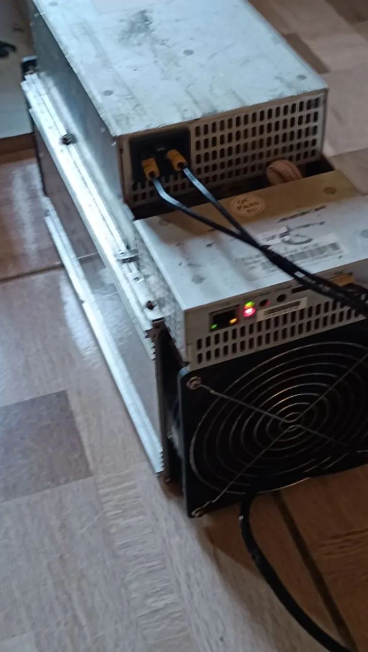 Mineradora de Bitcoin Whatsminer M21S - Foto 2