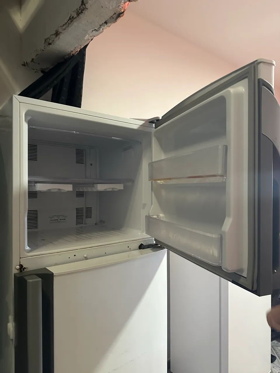 Vendo geladeira Panasonic 387 litros  - Foto 5