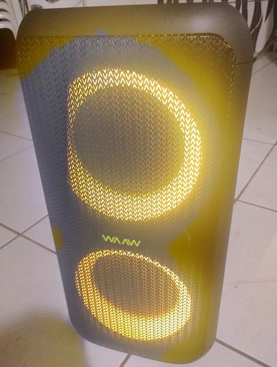 Aluga-se caixa de som 