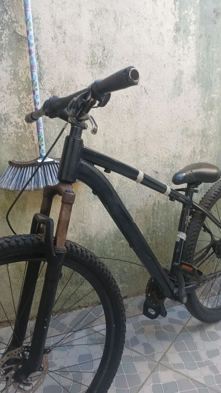 Vende-se bicicleta aro 29 - Foto 2