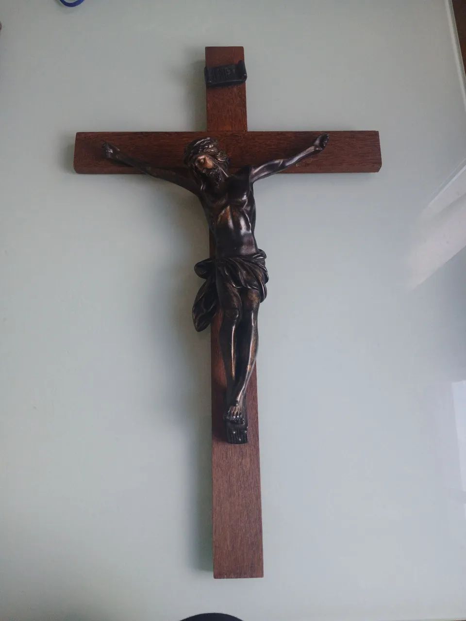 Crucifixo de Madeira Maciça Parede com Cristo em Metal - Foto 2