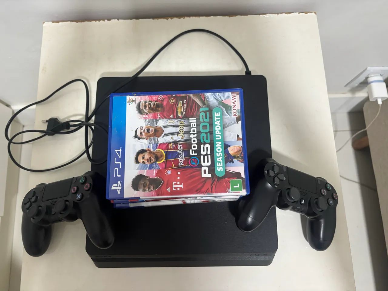 ps4 slim 1tb 2 controles com jogos - Foto 4