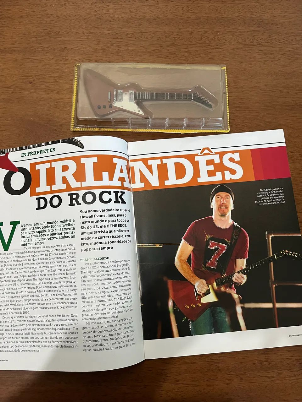 U2 - Revista Guitar collection - The Edge - Foto 2