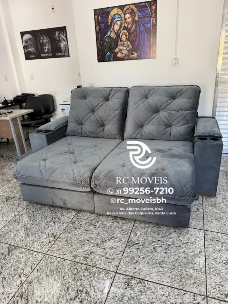 Sofá Retrátil Reclinável Cuiabá com Porta Copos D33 Molas Ensacadas - Foto 4
